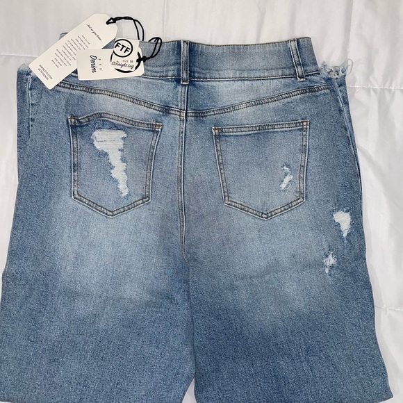 Jeans - Picture 4 of 6